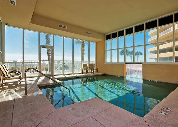 Beachfront W Spacious Layout Swim-through Outdoor Indoor Pool & Hot Tub *