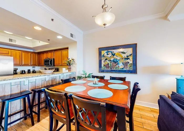 Beachfront W Spacious Layout Swim-through Outdoor Indoor Pool & Hot Tub