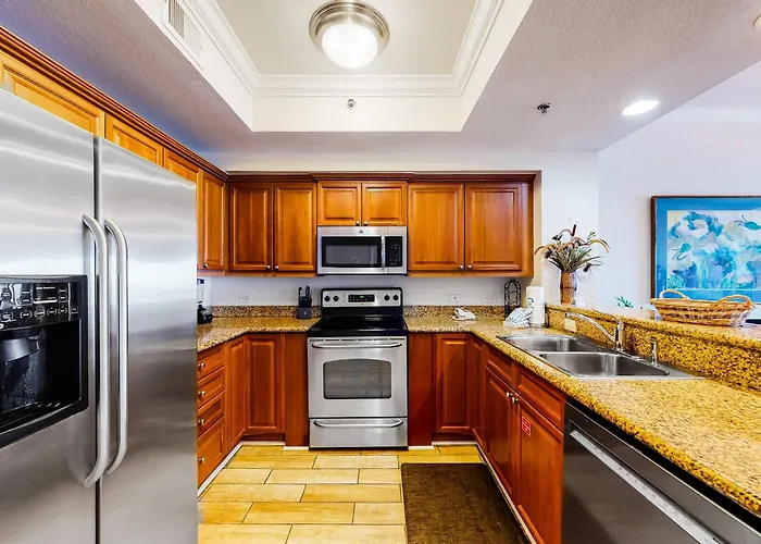 Holiday home Beachfront W Spacious Layout Swim-through Outdoor Indoor Pool & Hot Tub *