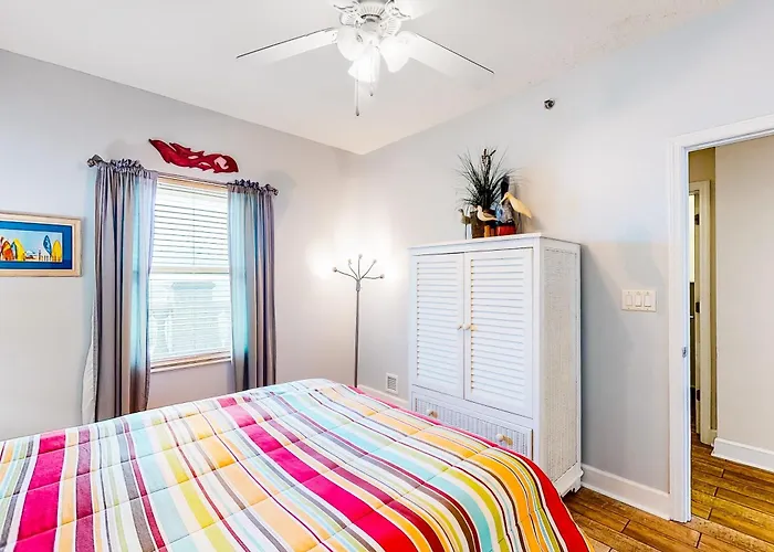 Holiday home Beachfront W Spacious Layout Swim-through Outdoor Indoor Pool & Hot Tub