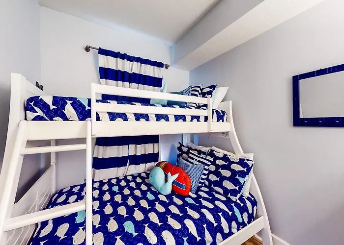 Holiday home Beachfront W Spacious Layout Swim-through Outdoor Indoor Pool & Hot Tub *